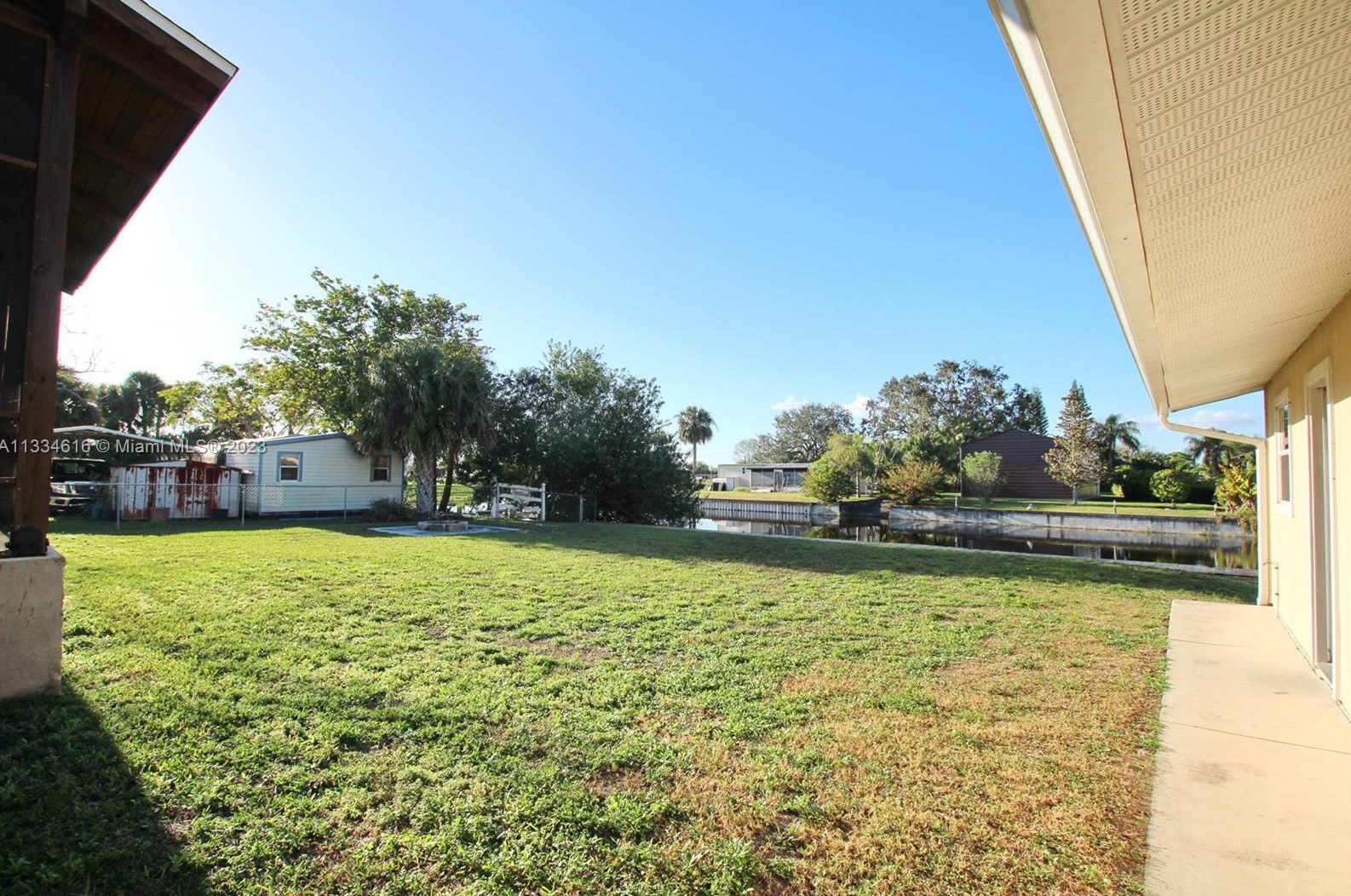 1092 Bass St, Okeechobee FL  34974-0220 exterior
