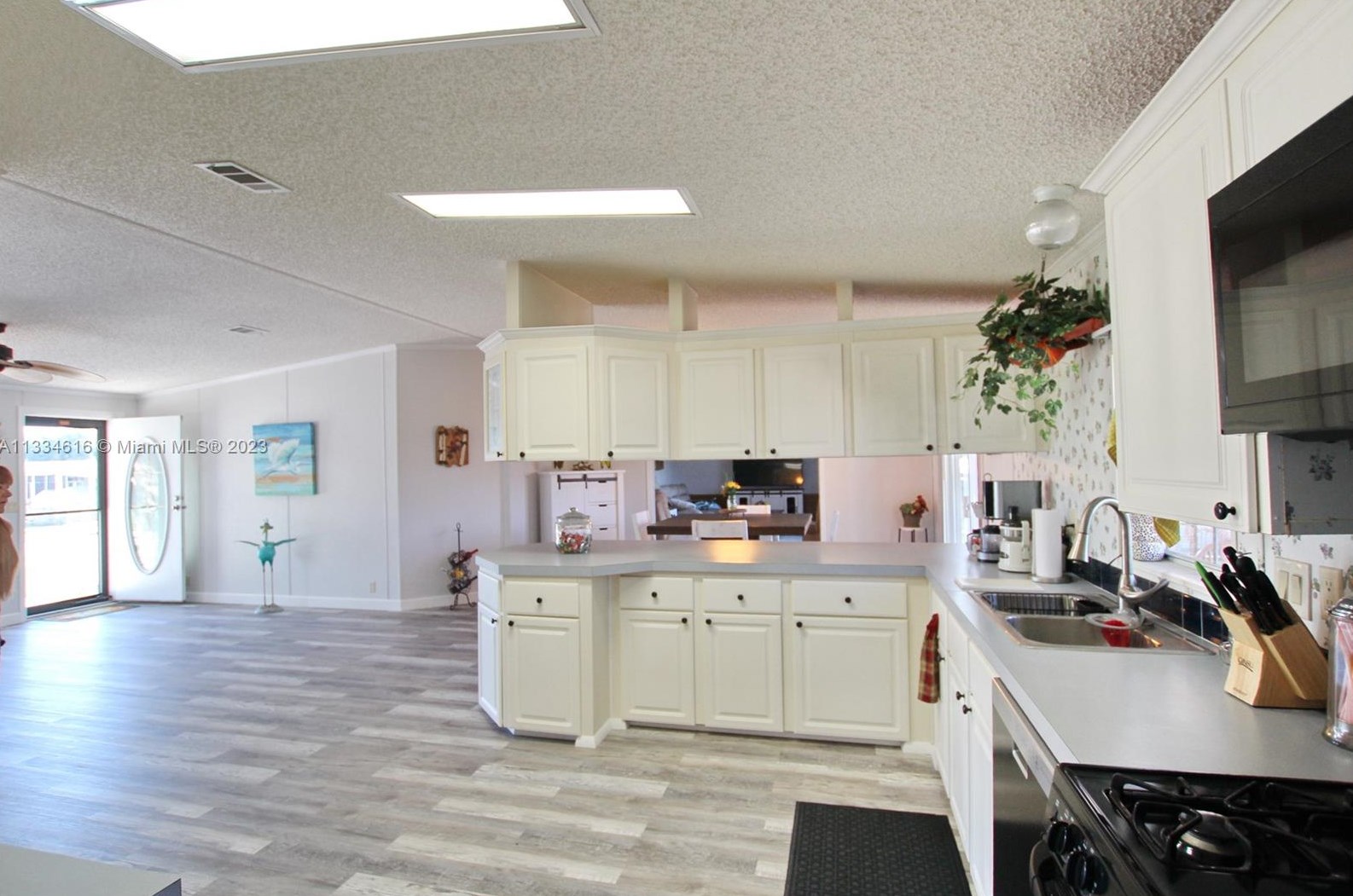 1092 Bass St, Okeechobee FL  34974-0220 exterior