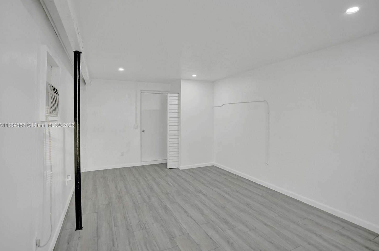 411 70th Ave, Hollywood FL  33024-7459 exterior