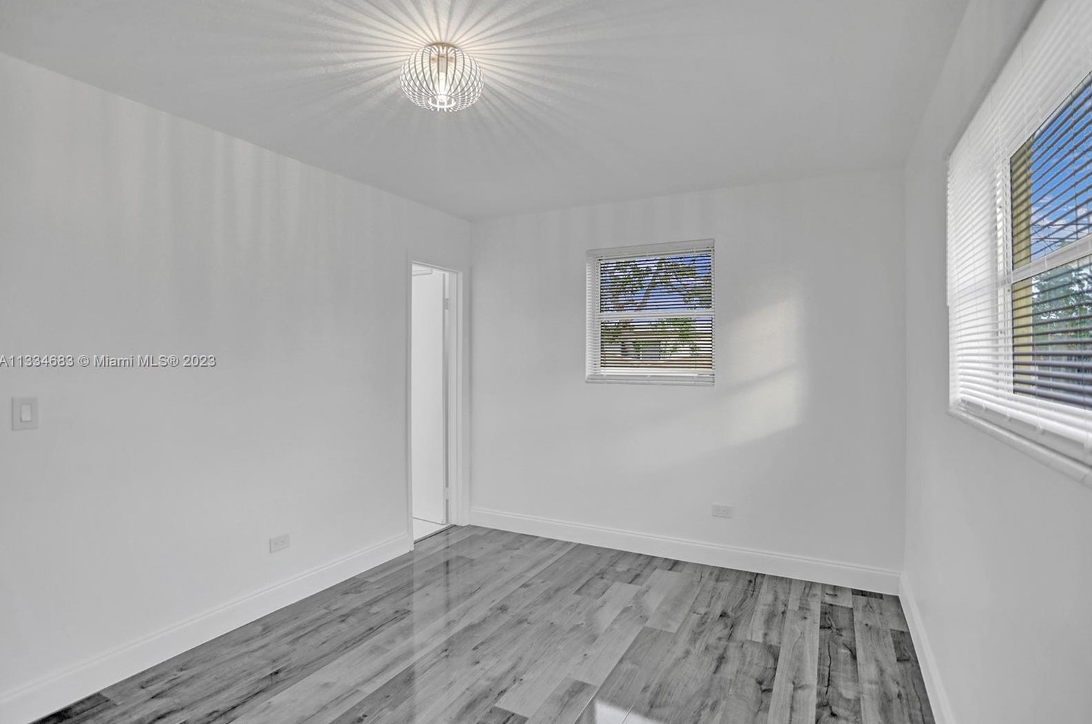 411 70th Ave, Hollywood FL  33024-7459 exterior