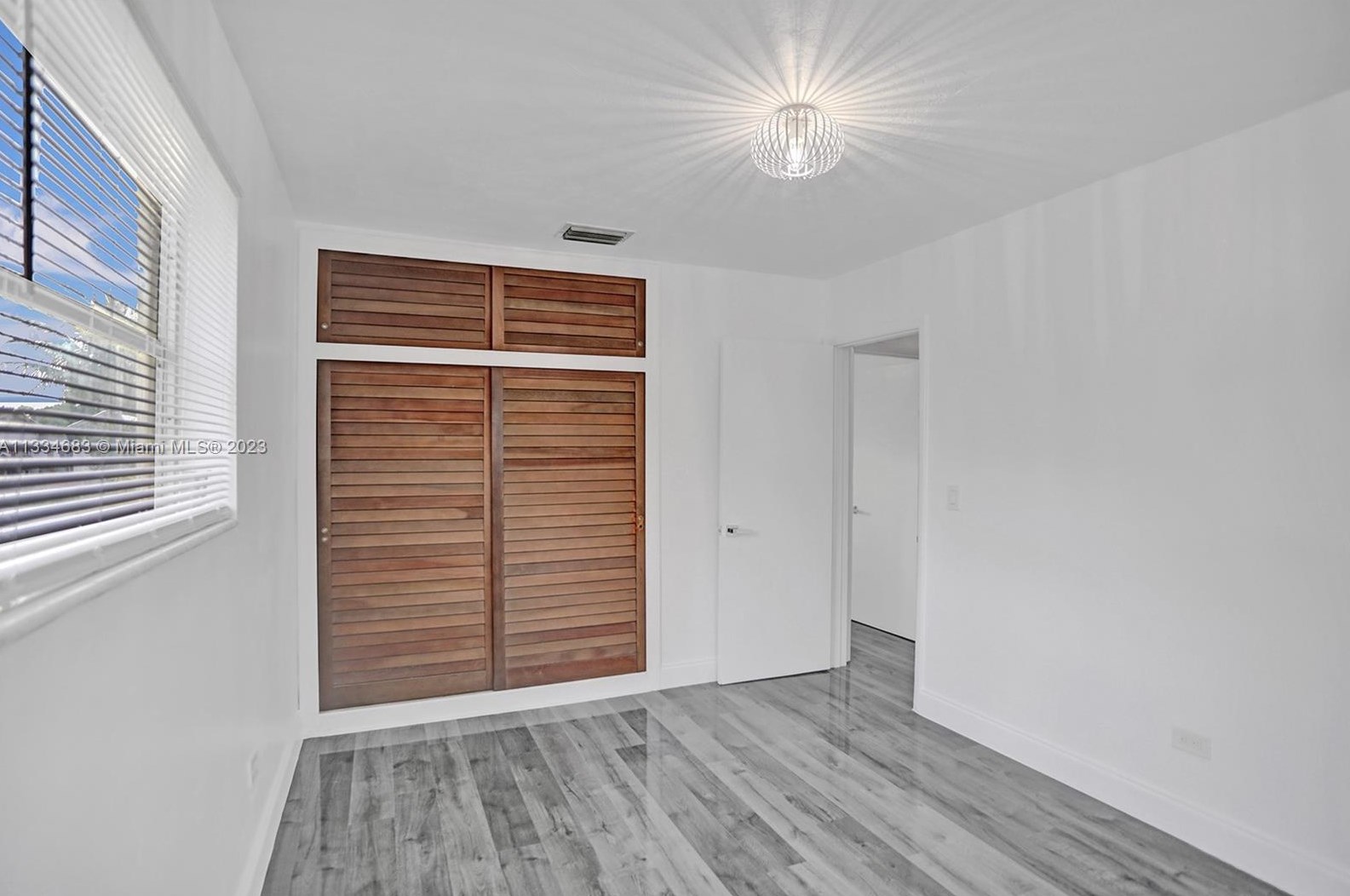 411 70th Ave, Hollywood FL  33024-7459 exterior