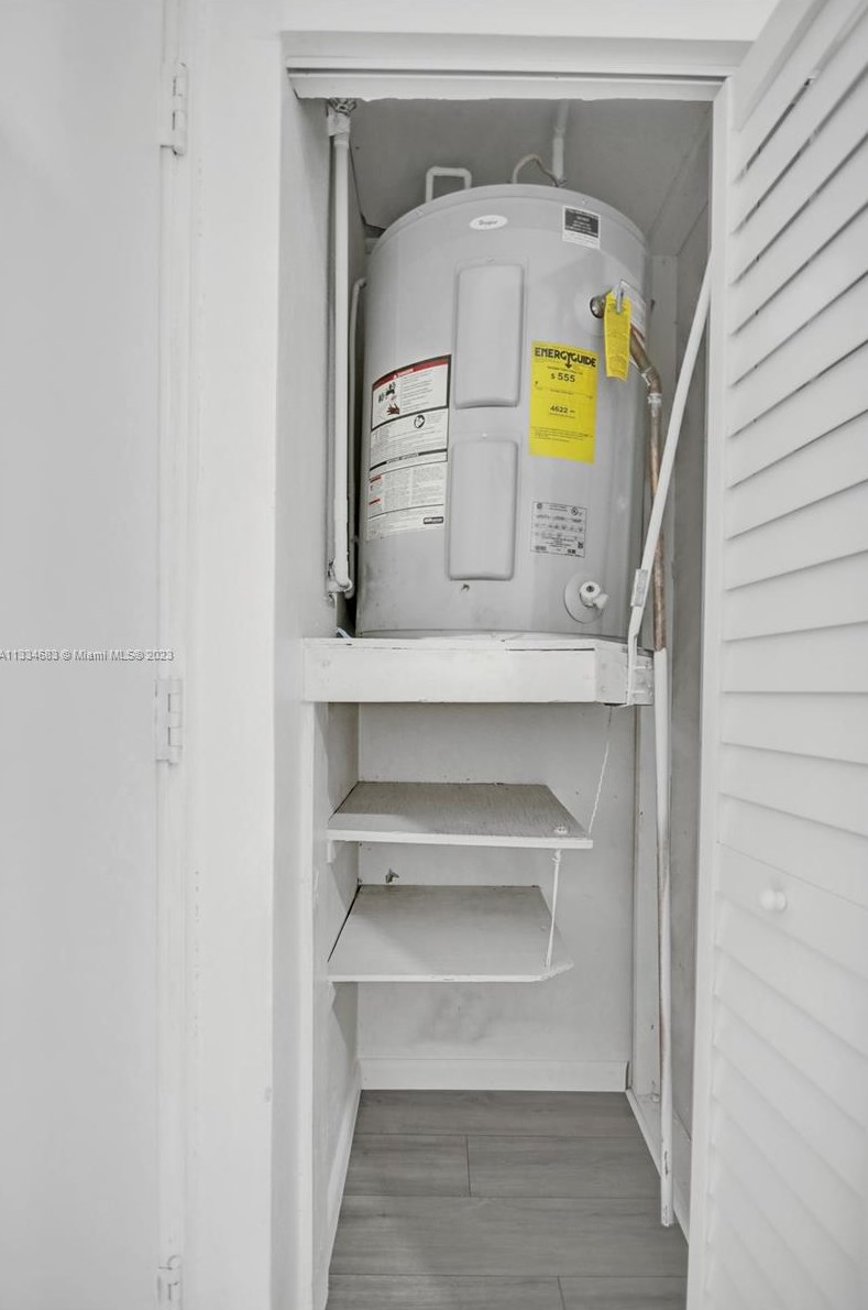 411 70th Ave, Hollywood FL  33024-7459 exterior