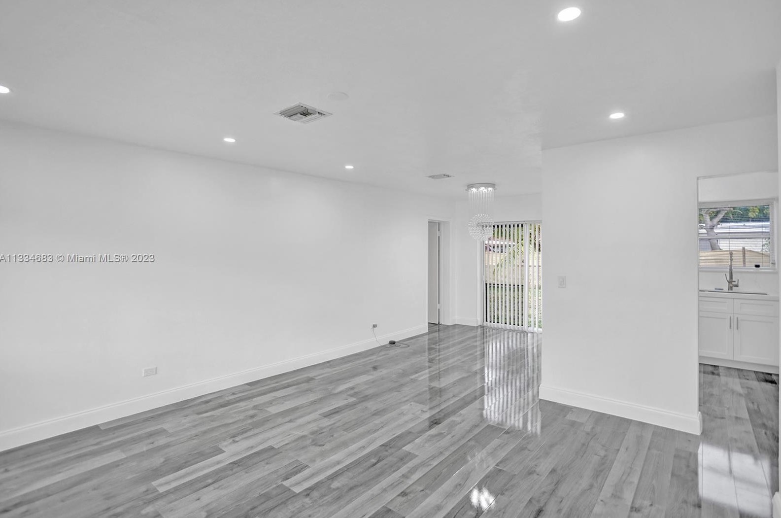 411 70th Ave, Hollywood FL  33024-7459 exterior