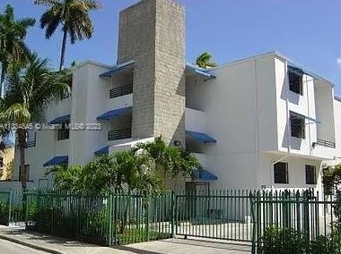 950 Nw 11th St #1d, Miami, FL