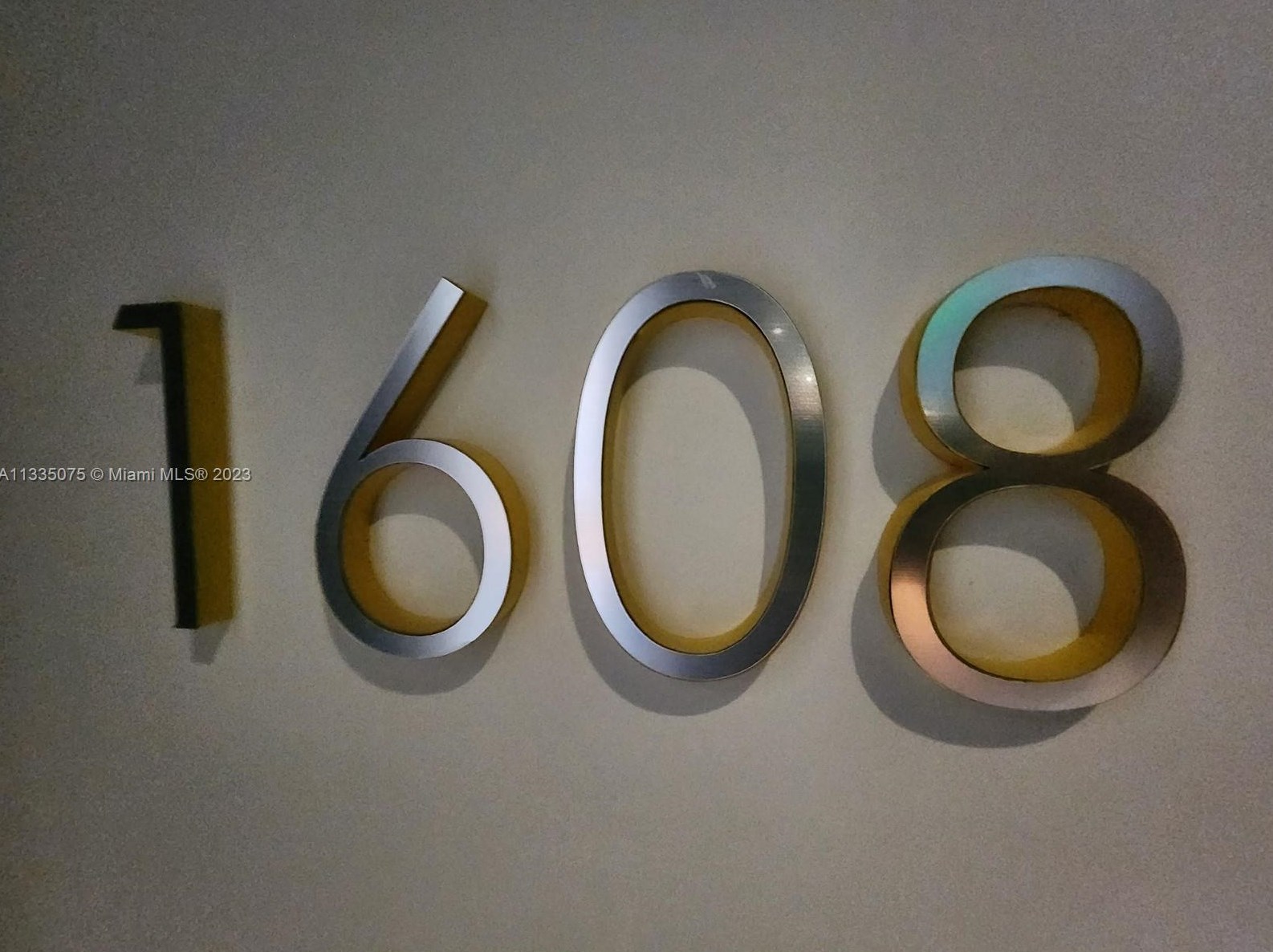 45 9th St, Miami FL 33132-1714 exterior