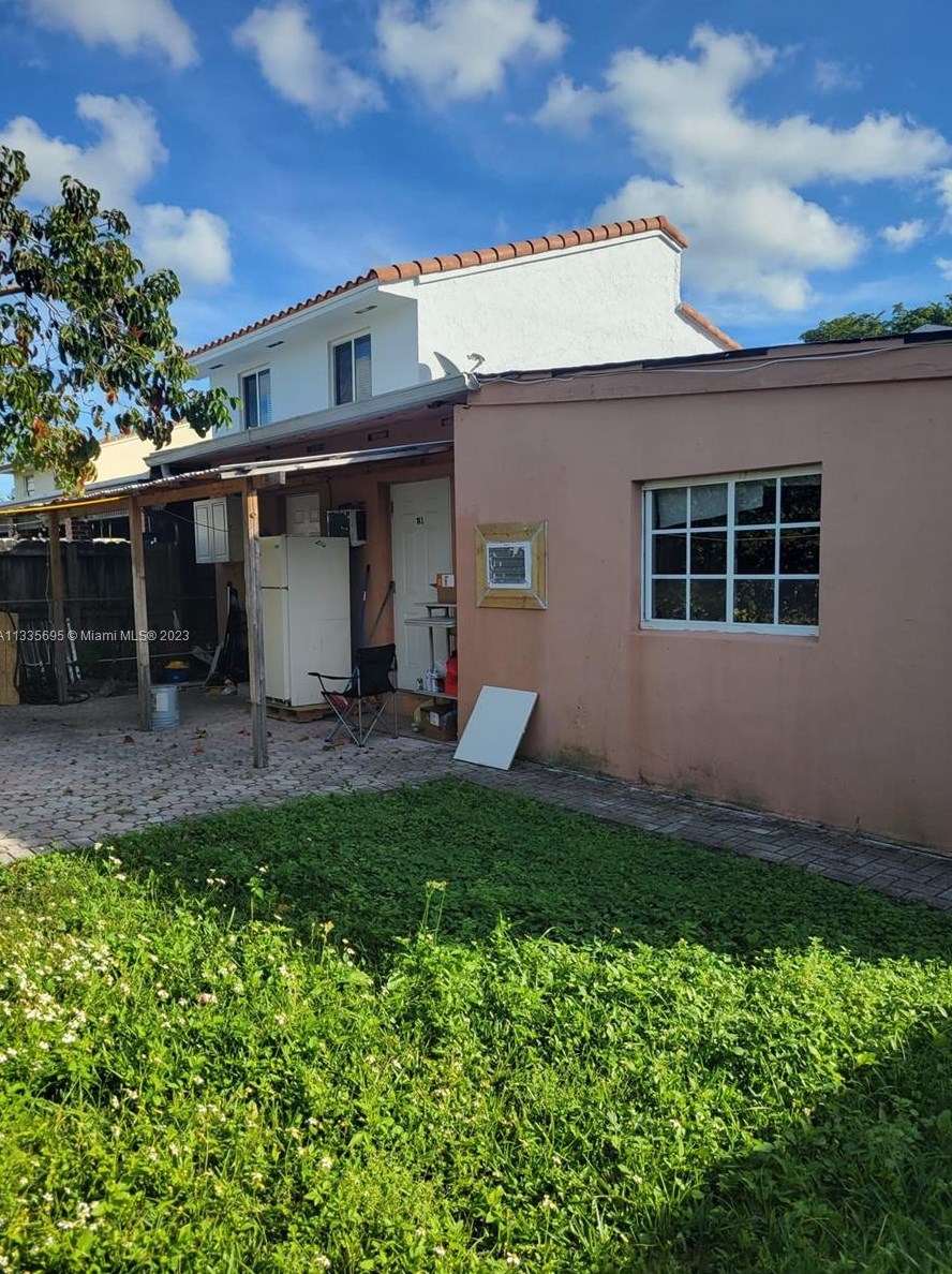 10363 12th St, Miami, FL 33174-2712