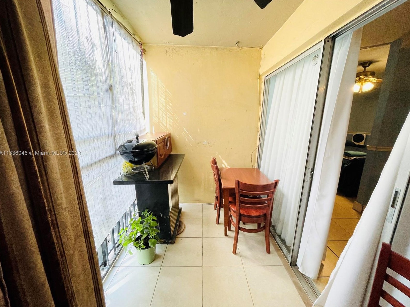 100 87th Ave, Miami FL  33172-4504 exterior