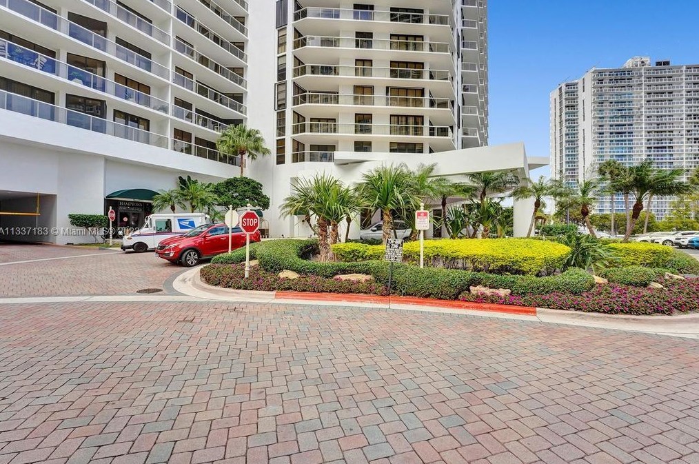 20281 Country Club Dr, Miami FL  33180-3010 exterior