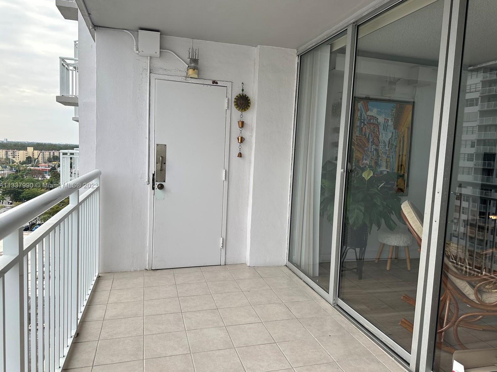 18061 Biscayne Blvd, Miami FL  33160-2594 exterior