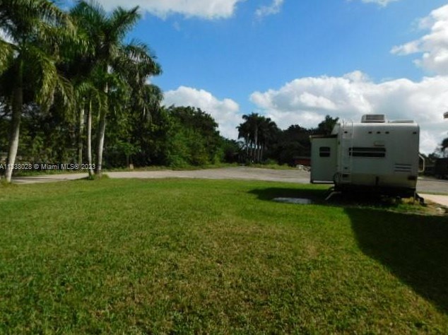 16501 209th Ave, Miami, FL 33187-5606