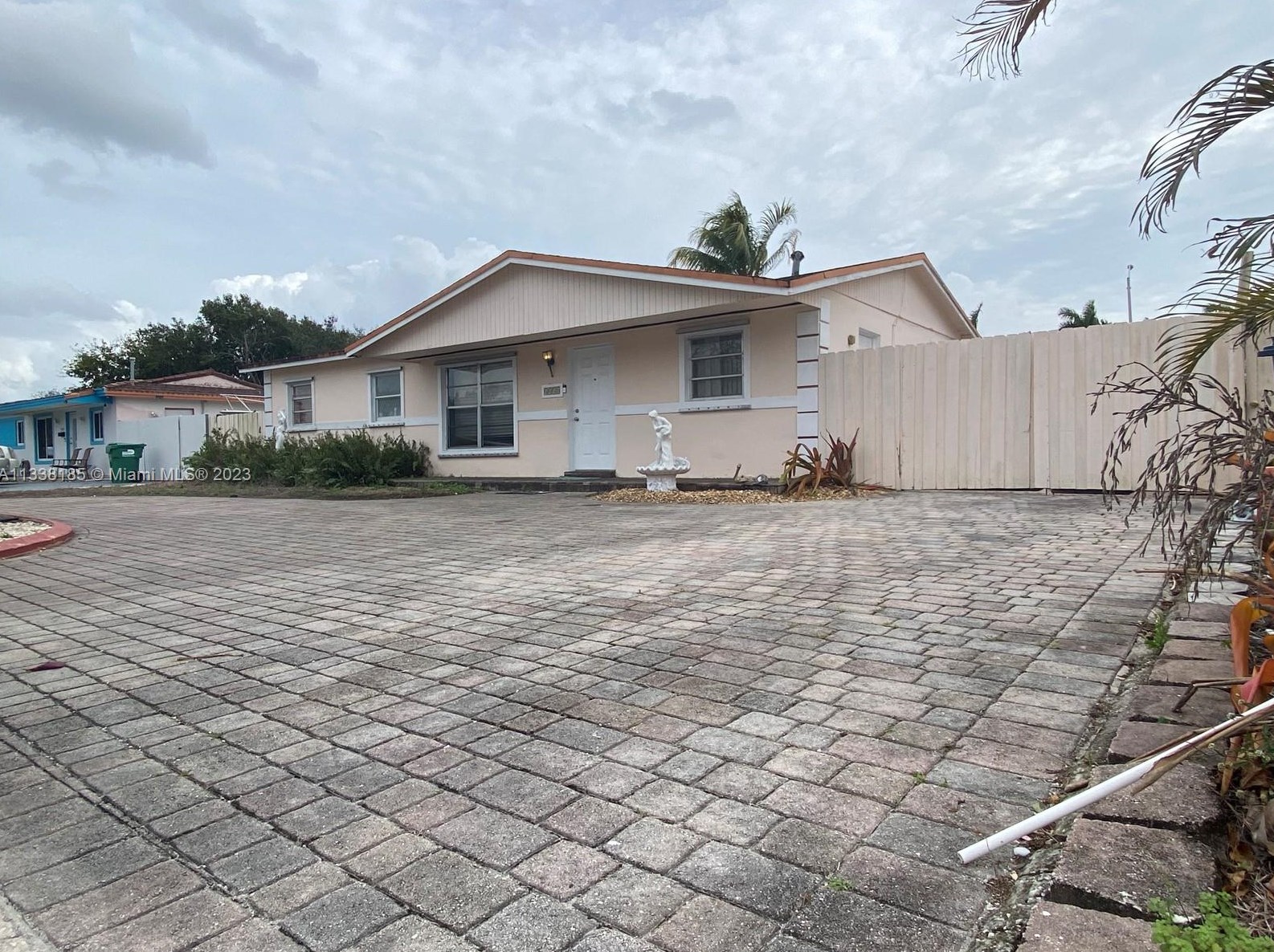 4040 200th St, Miami FL  33055-1343 exterior