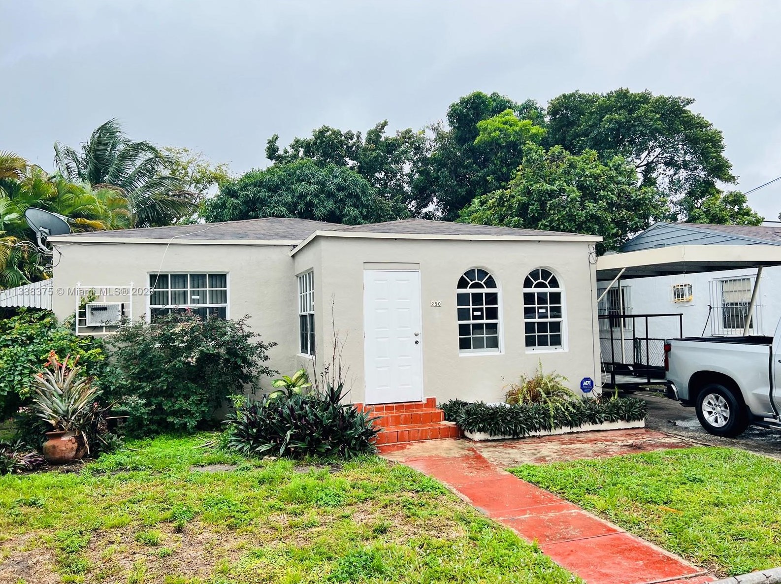 250 44th St, Miami, FL 33127-2651
