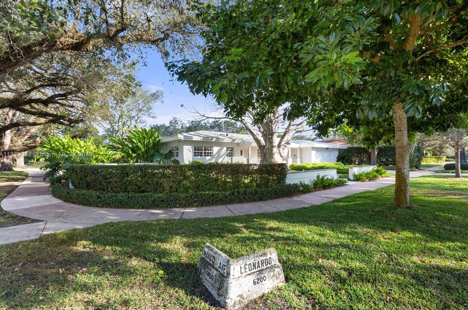 6221 Leonardo St, Miami, FL 33146-3337