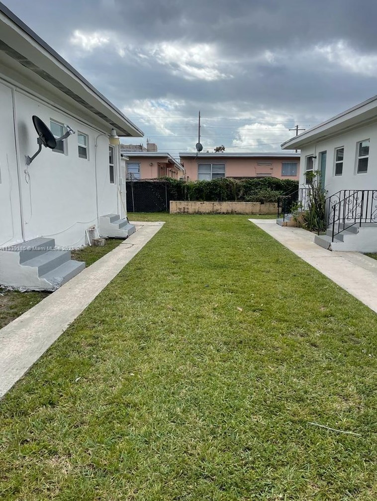 2140 Nw 24th St #1, Miami, FL 33142