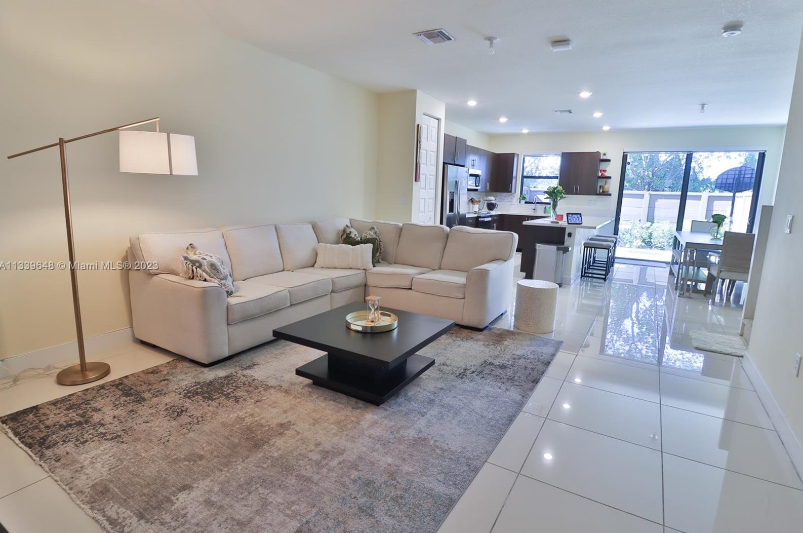 15832 91st Ct Nw, Hialeah, FL 33018