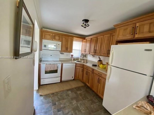 8900 Washington Blvd Apt 310, Hollywood, FL 33025