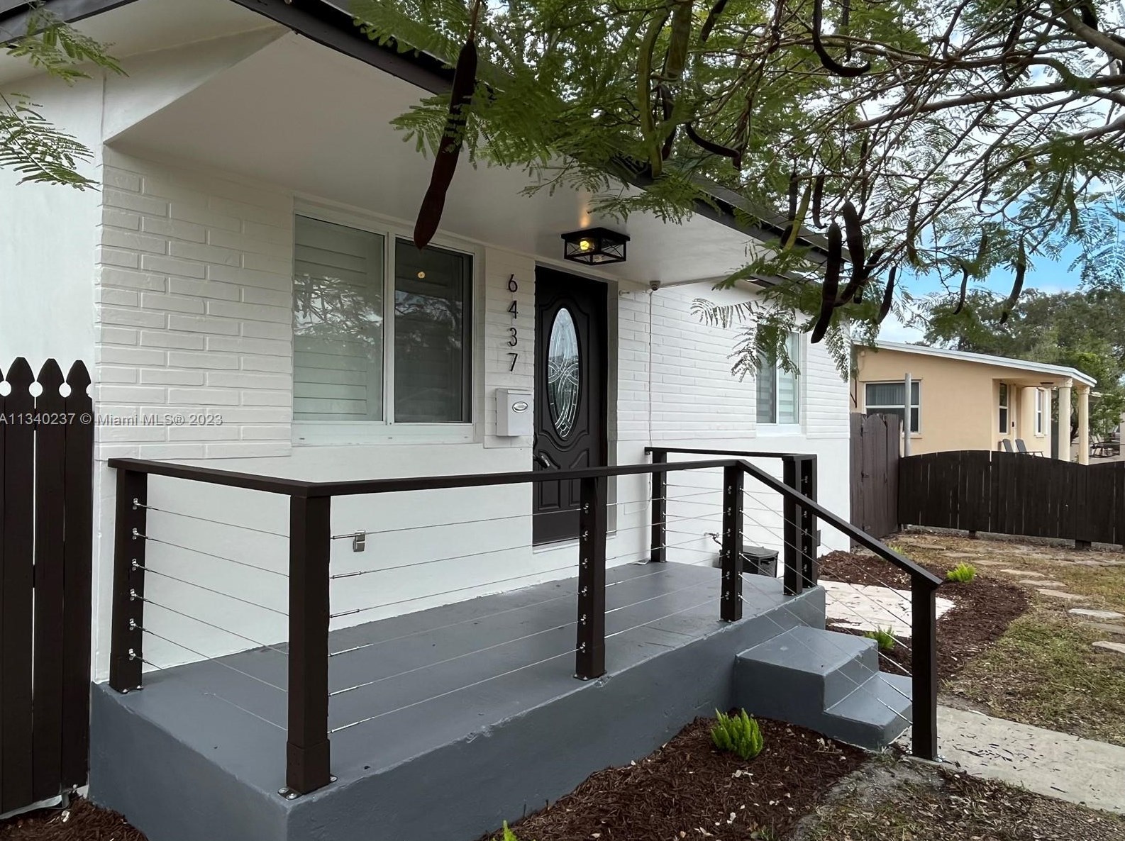 6437 Perry St, Hollywood, FL 33024-2034