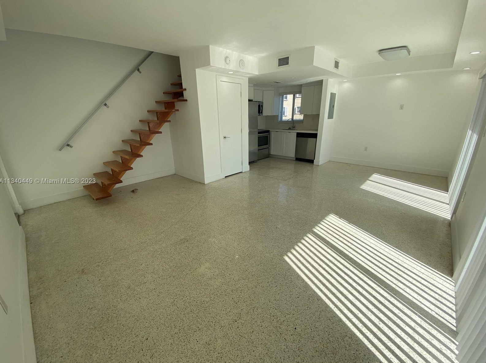 1328 Nw 4th St #6, Miami, FL 33125