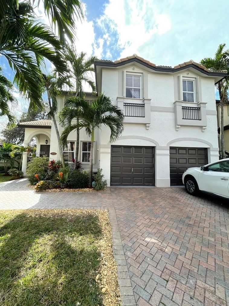 11030 48th Ter, Miami, FL 33178-4364
