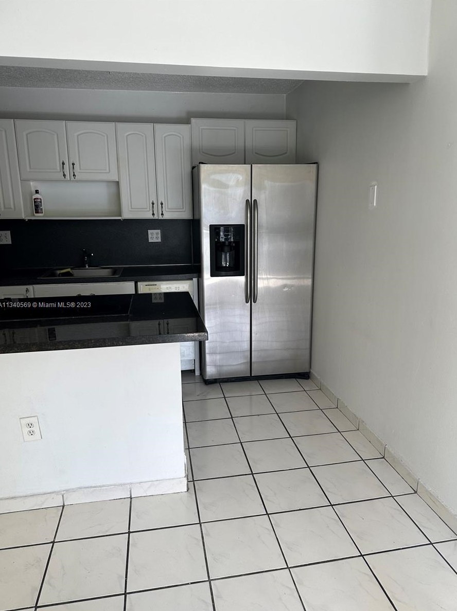 3582 Ne 171st St #202, Miami, FL 33160