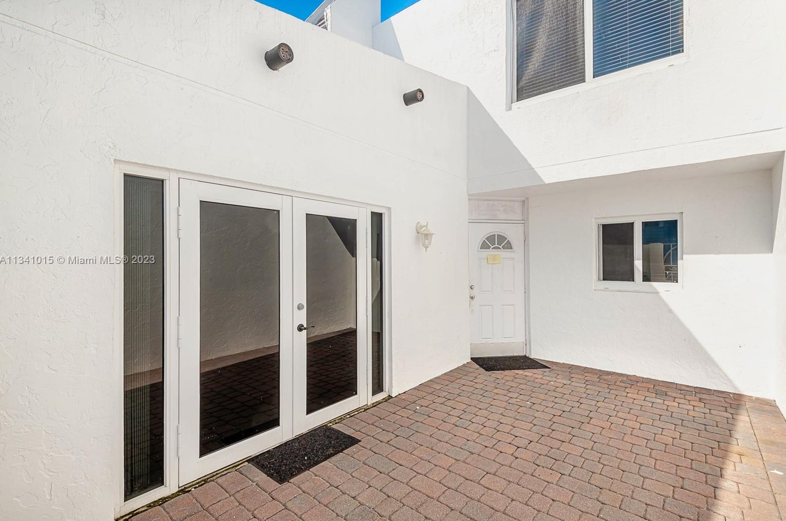 3860 W 8th Way #43, Hialeah, FL 33012