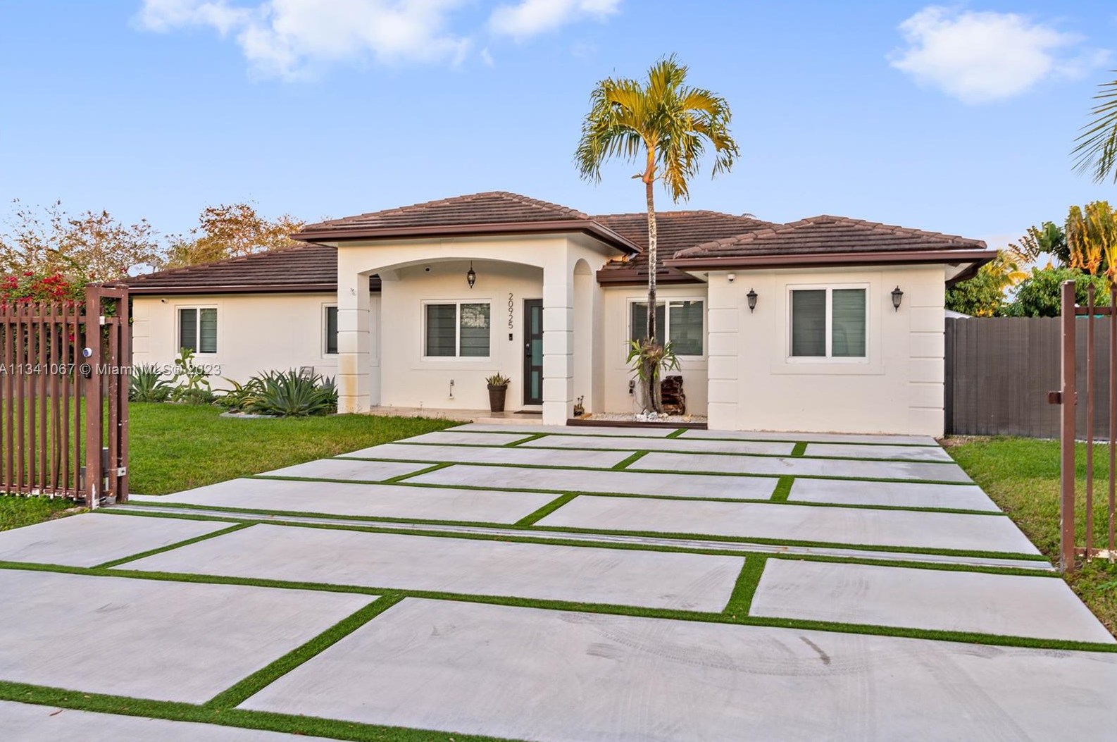 20925 129th Pl, Miami, FL 33177-7444