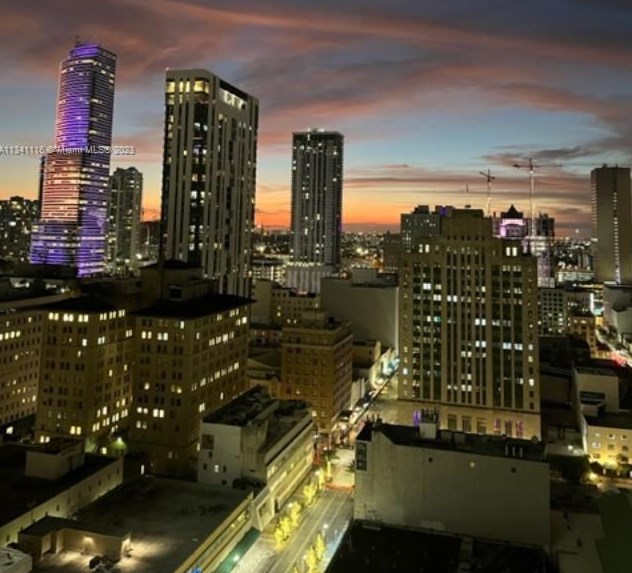 50 Biscayne Blvd, Miami FL 33132-2905 exterior