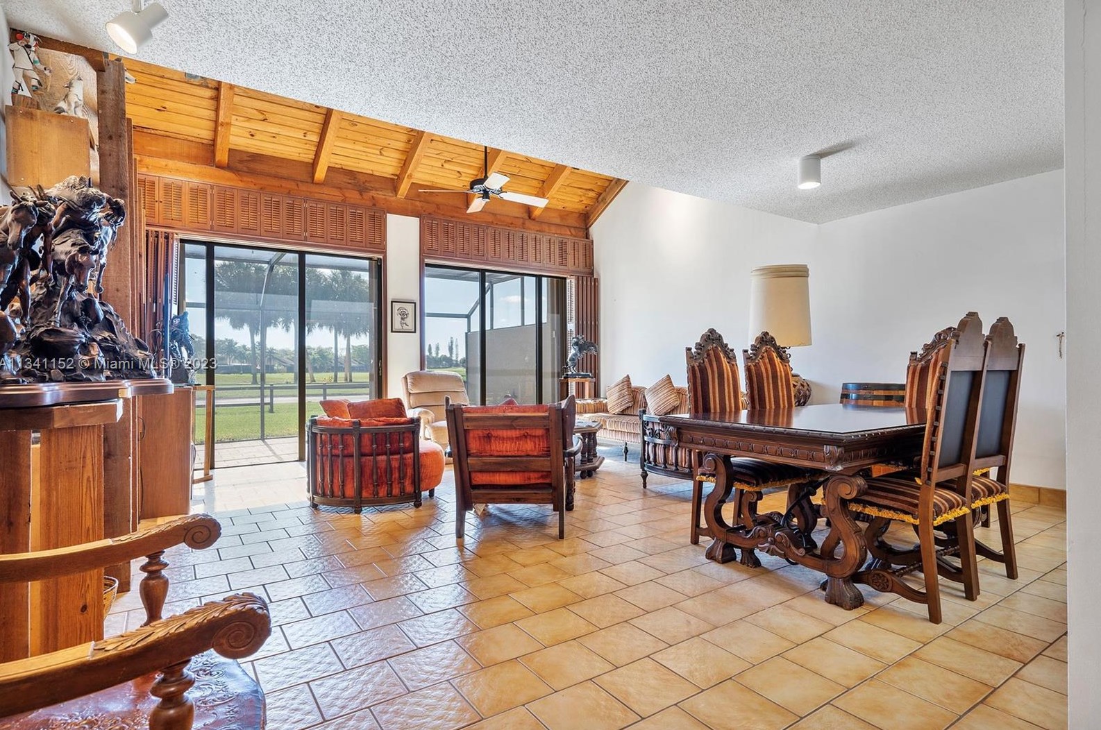 1471 Fairway Rd, Hollywood FL 33026-3039 exterior