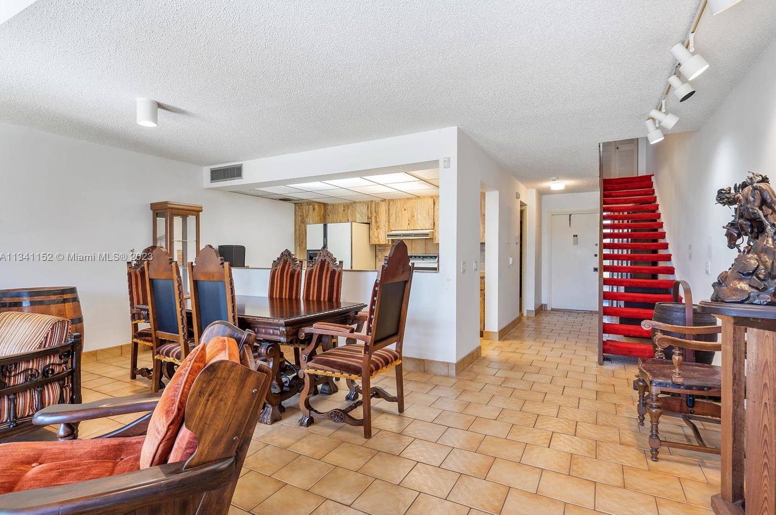 1471 Fairway Rd, Hollywood FL 33026-3039 exterior