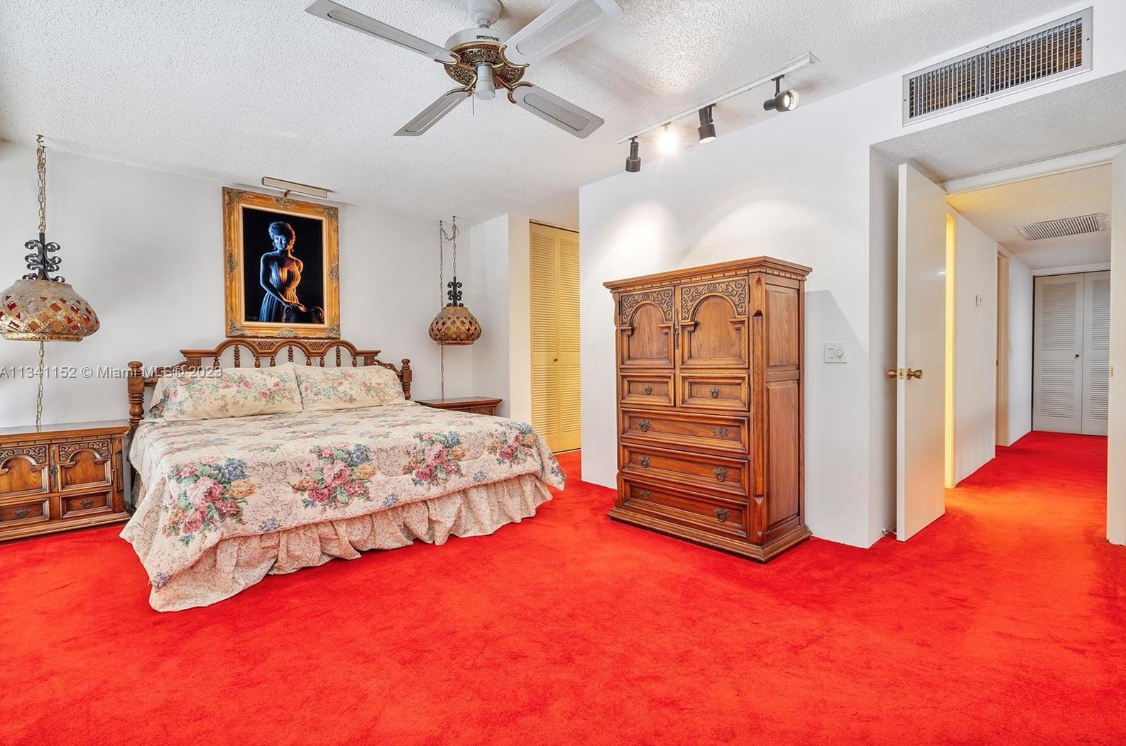 1471 Fairway Rd, Hollywood FL 33026-3039 exterior