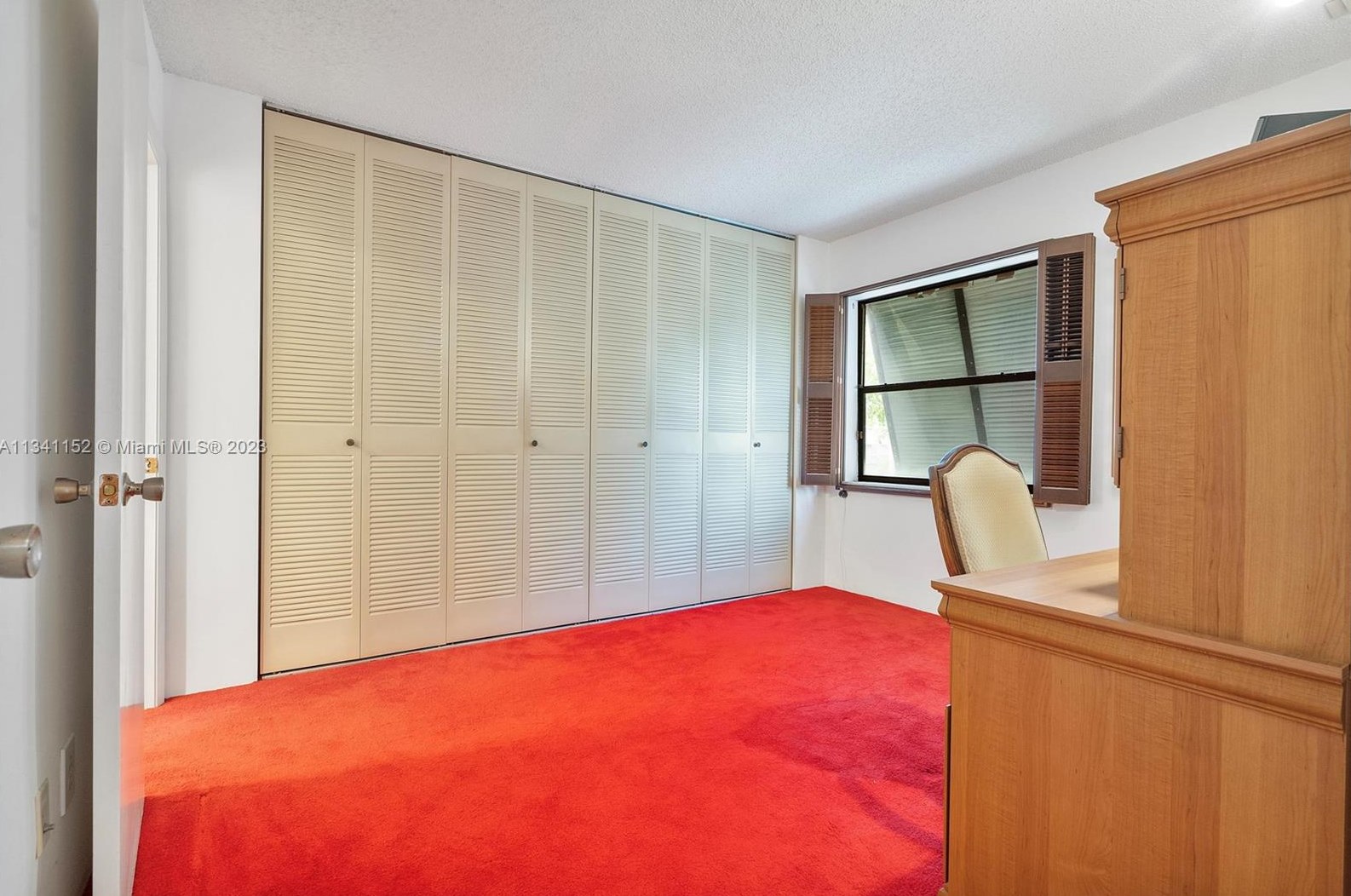 1471 Fairway Rd, Hollywood FL 33026-3039 exterior