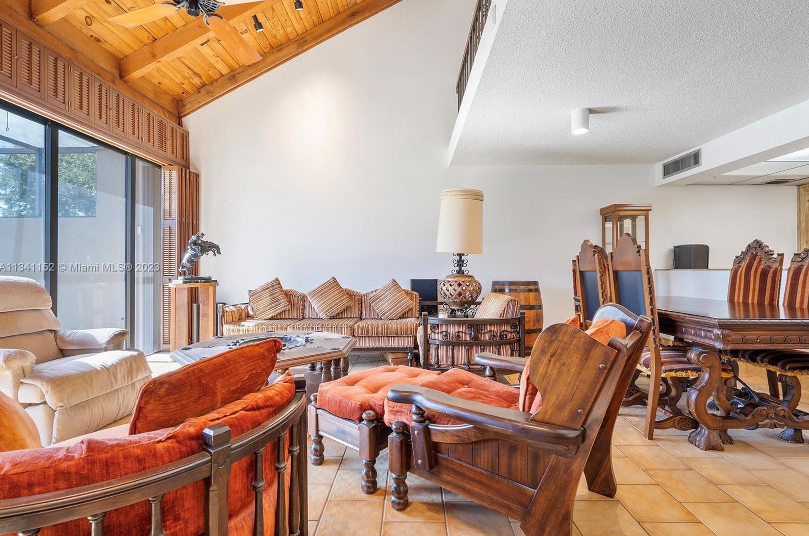 1471 Fairway Rd, Hollywood FL 33026-3039 exterior