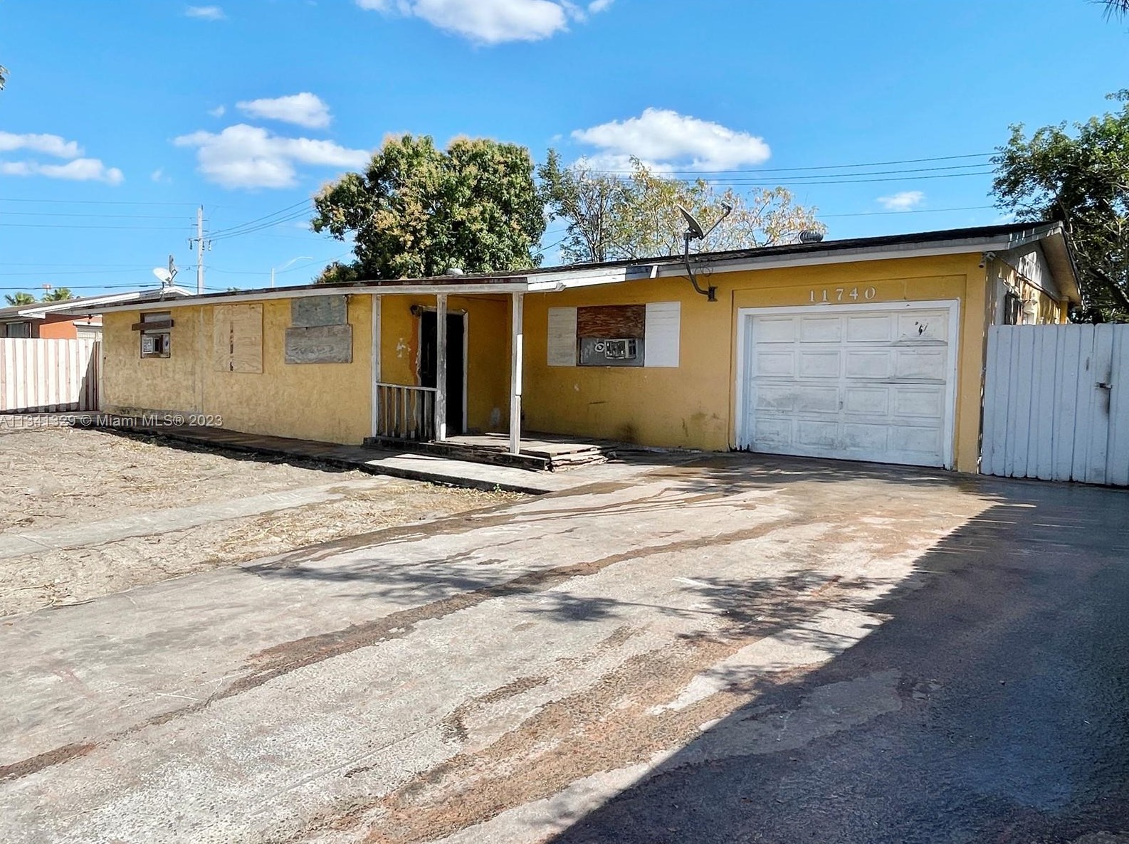 11740 190th Terrace Rd, Miami, FL 33177-3951