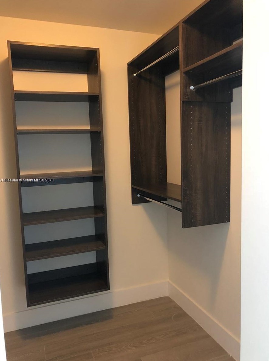 2960 207th St, Miami FL 33056-1435 exterior