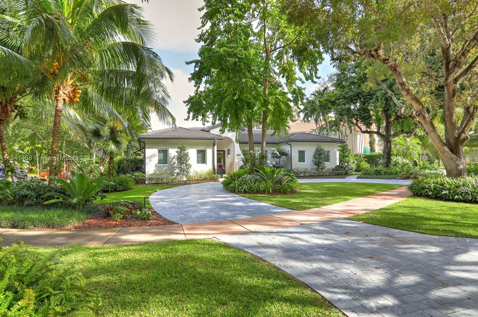 3905 Durango St, Miami, FL 33134-6437