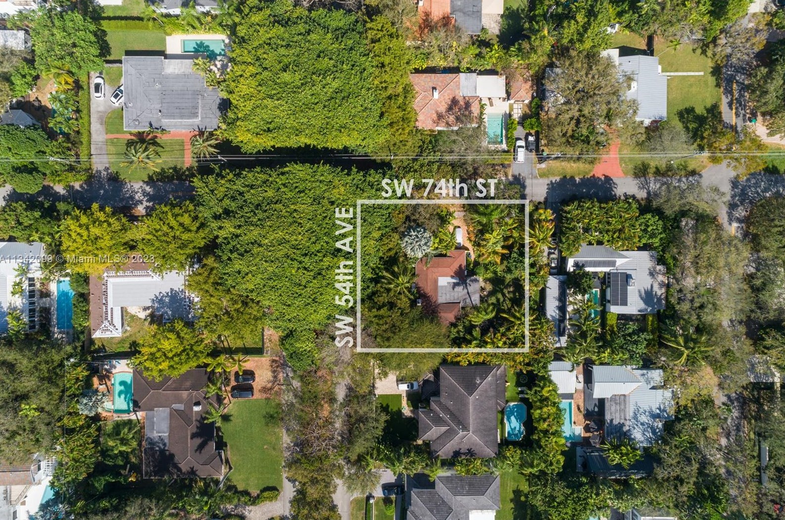 7401 54th Ave, Miami, FL 33143-5813
