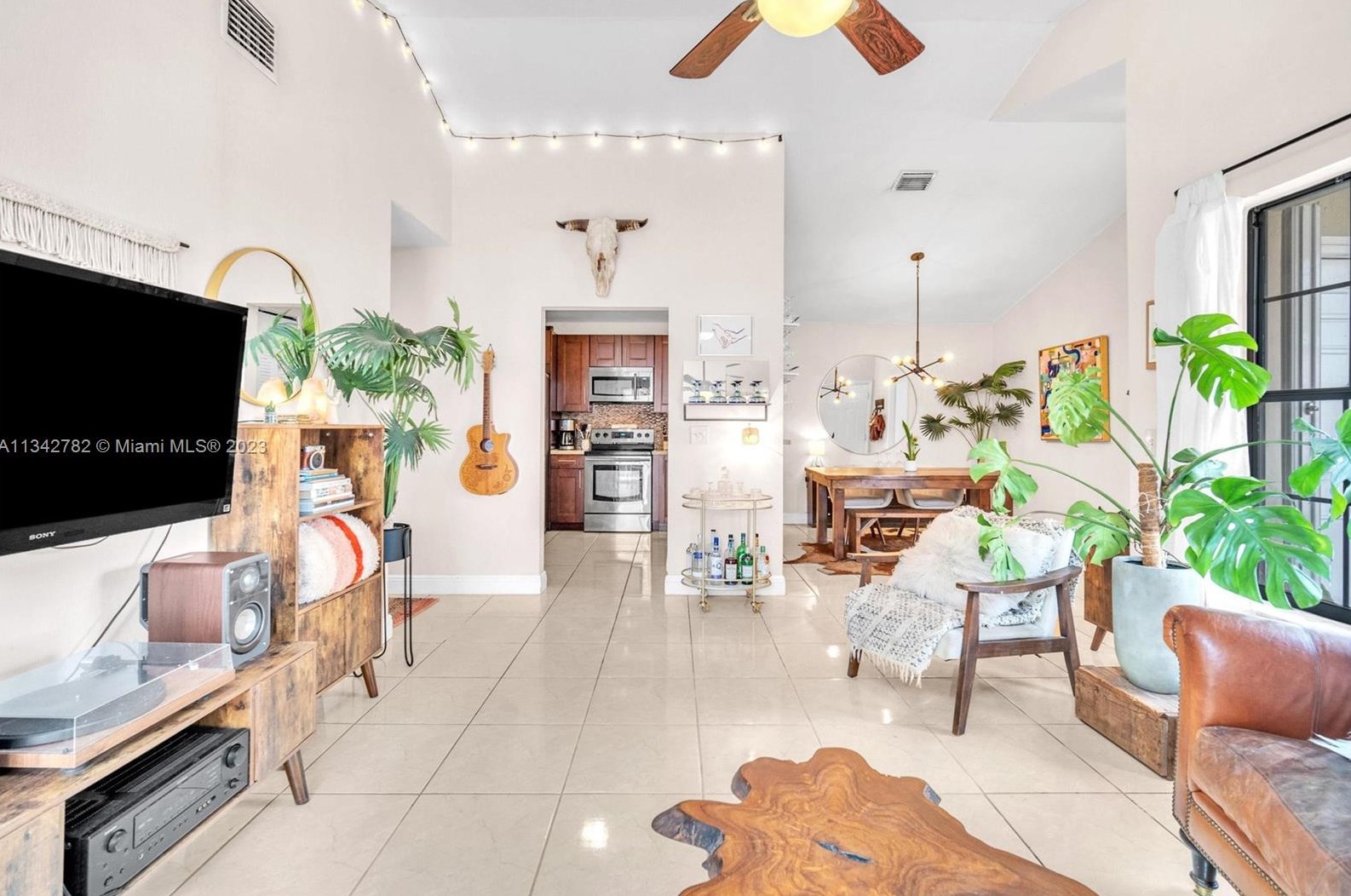 2451 85th Ter, Hollywood FL  33025-2119 exterior