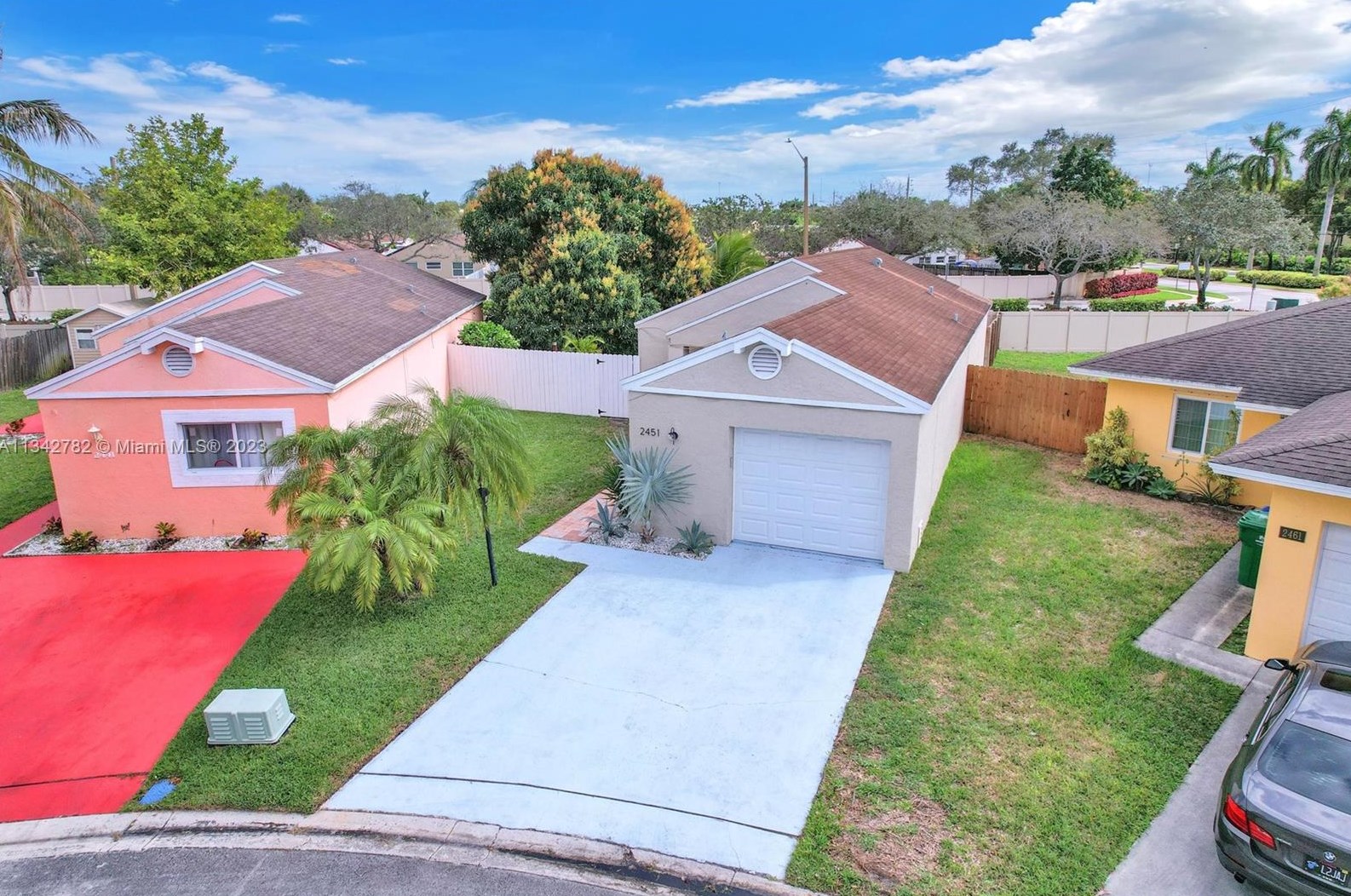 2451 85th Ter, Hollywood FL  33025-2119 exterior