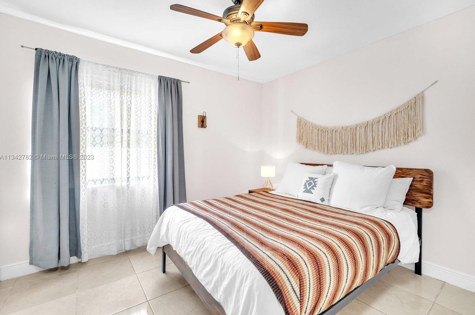 2451 85th Ter, Hollywood FL  33025-2119 exterior