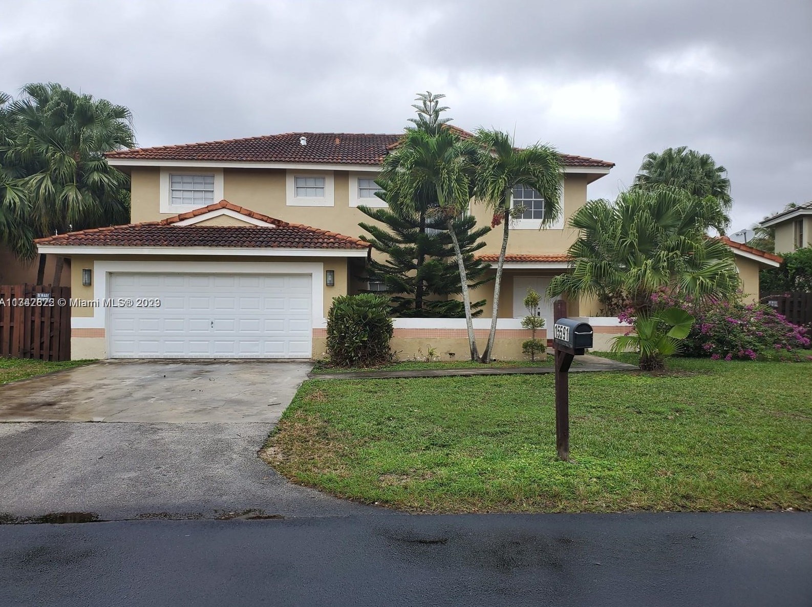 15591 45th Ter, Miami FL  33185-4284 exterior