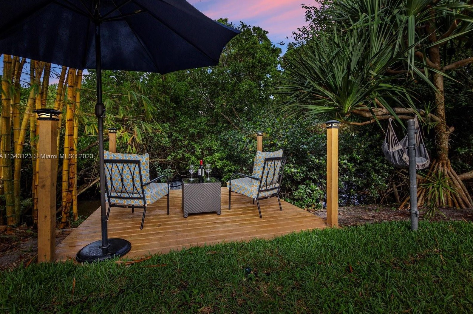 404 Caloosahatchee Ave, Jupiter FL  33458-5604 exterior