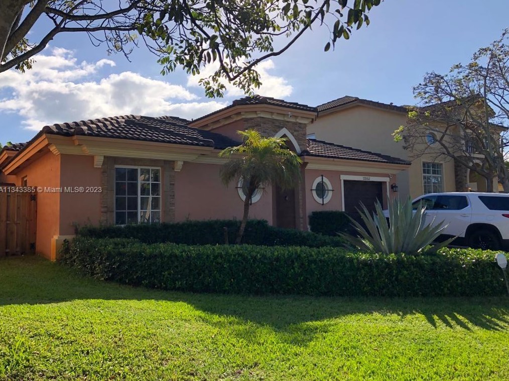22553 94th Ct, Miami, FL 33190-1274