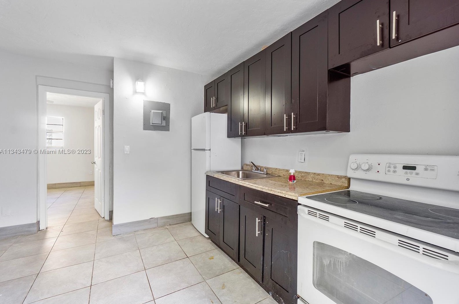 332 Sw 3rd St #14, Belle Glade, FL 33430