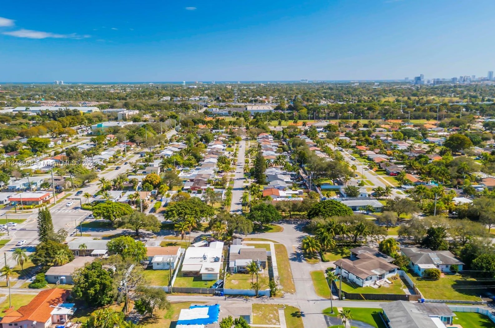 1600 Park Rd, Hollywood FL  33021-5039 exterior