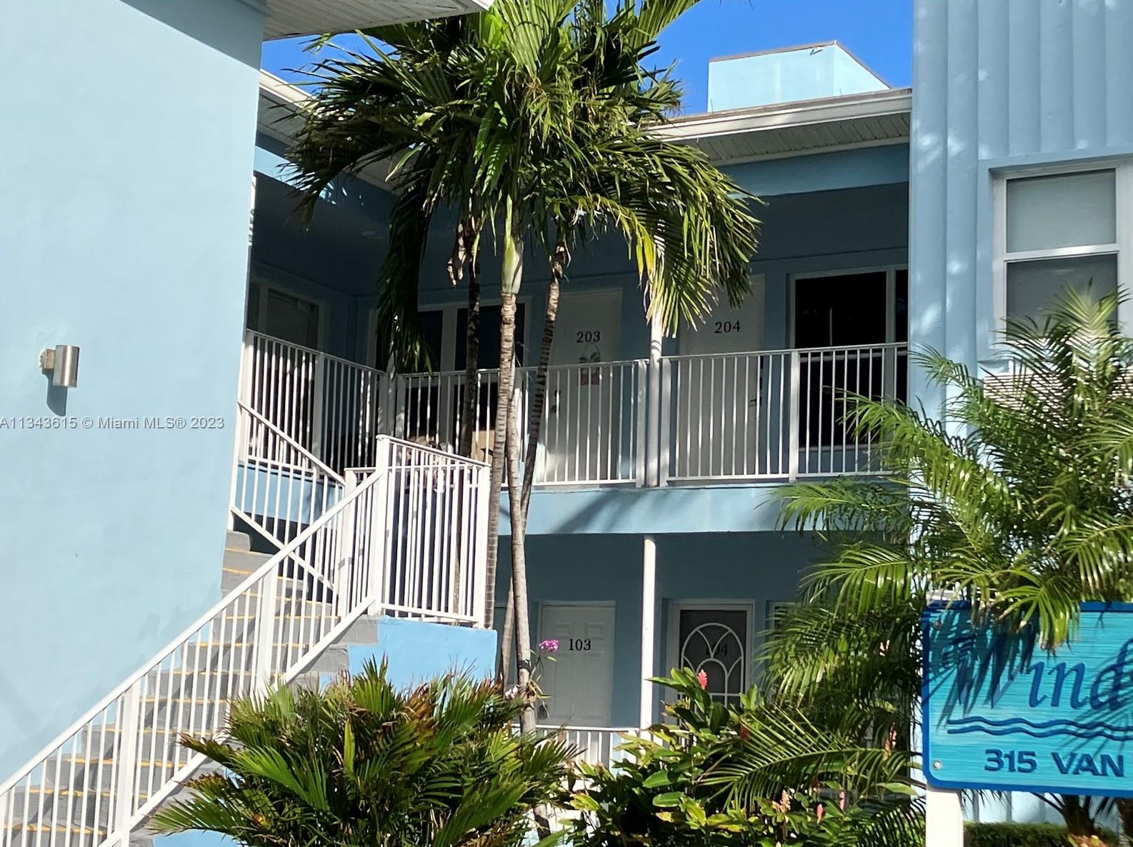 315 Van Buren St #202b, Hollywood, FL 33019