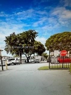 13260 17th Ln, Miami, FL 33175-7648