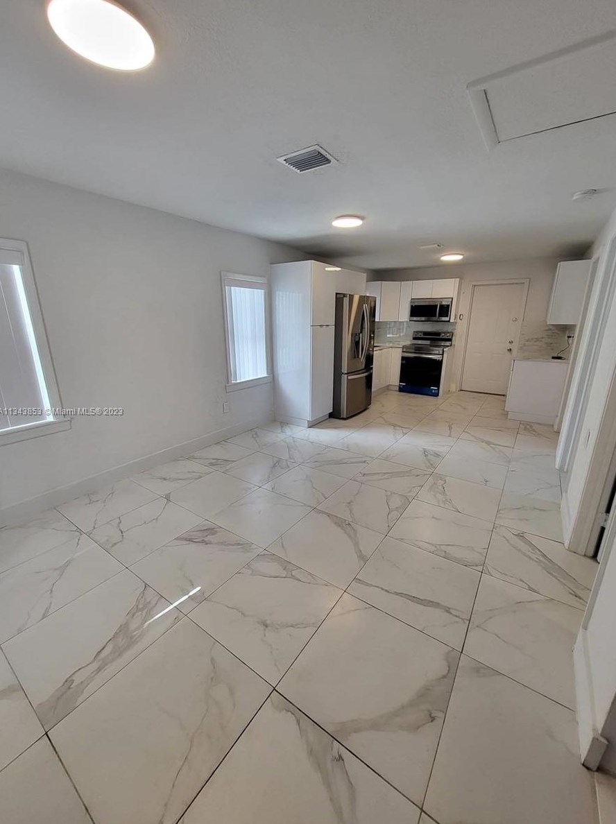 2105 96th Ter, Miami, FL 33147-2547