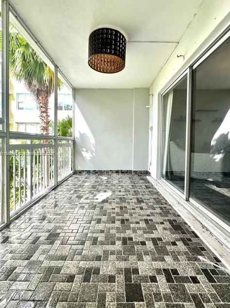 4400 Hillcrest Dr, Hollywood FL  33021-7971 exterior