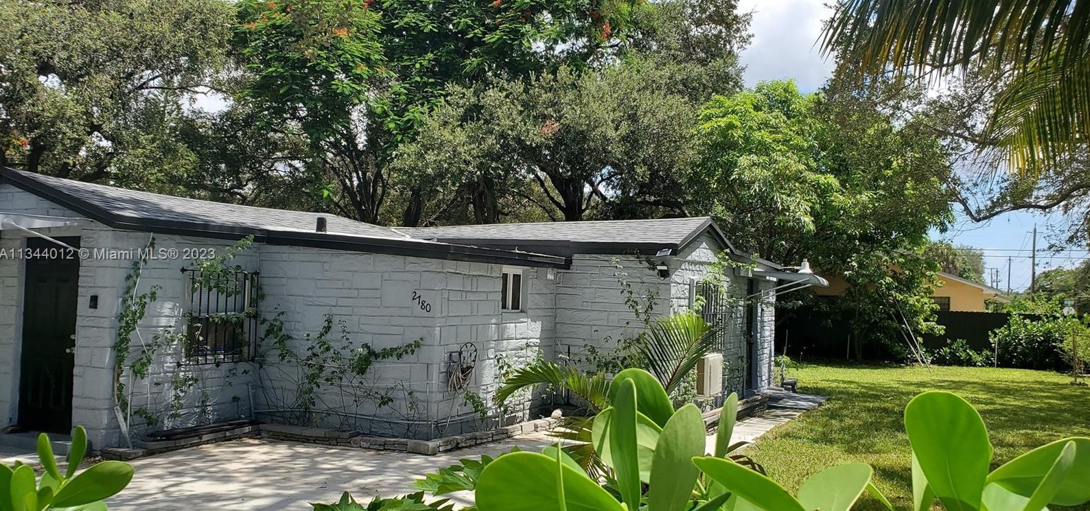 2780 170th St, Miami, FL 33056-4439