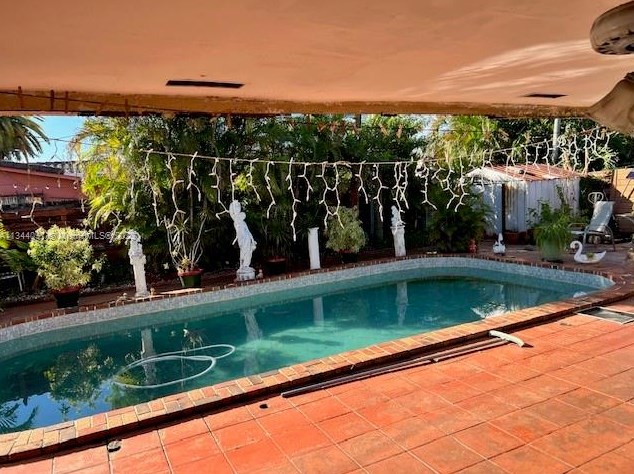 7600 W 15th Ave, Hialeah, FL 33014